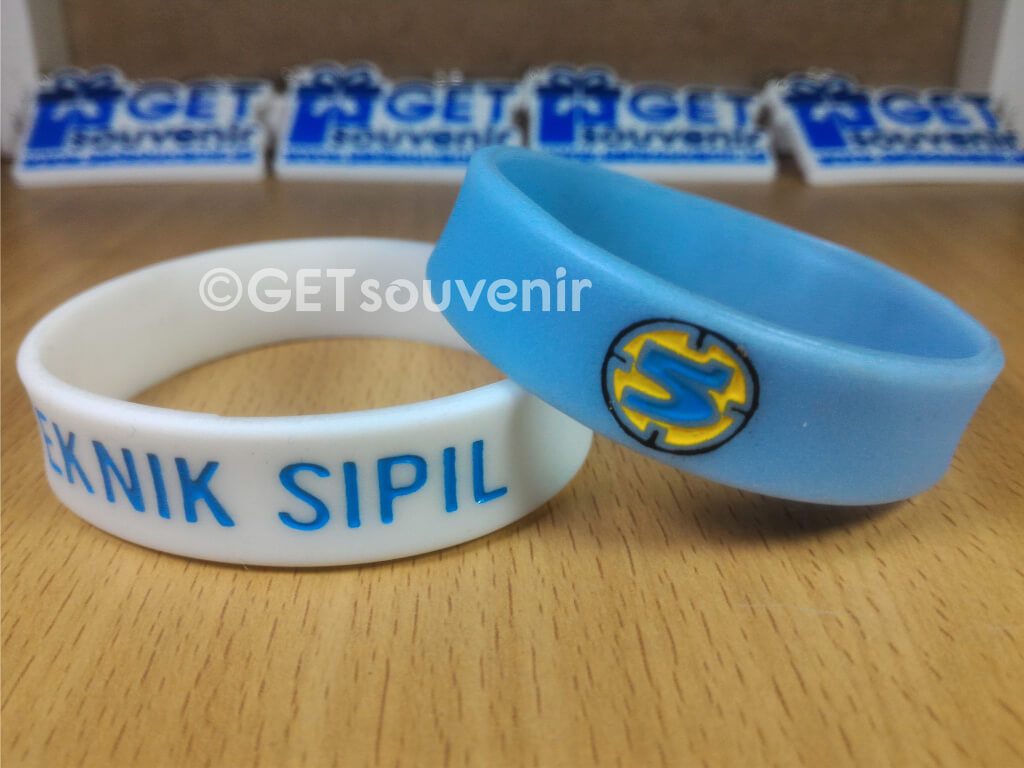 Gelang glow in the dark (before)